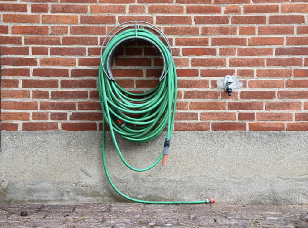 hang garden hose