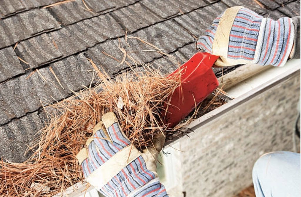 one of the materials to be use on how to clean gutters properly is gutter scoop