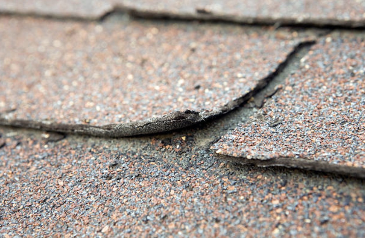 buckling of roof is one of the residential roof inspection checklist you must have