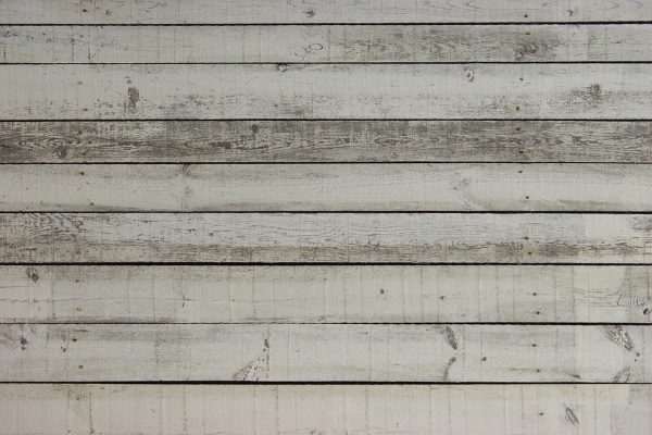 concrete siding with the appearance of wood grain
